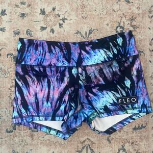 FLEO Shorts